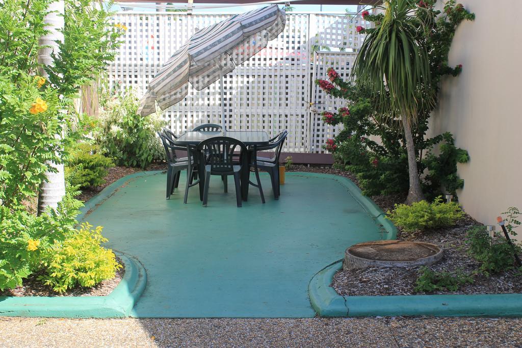 Glenmore Palms Motel Rockhampton Exteriör bild