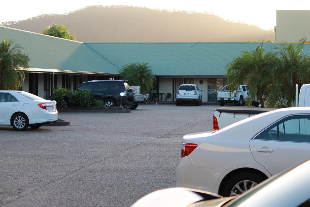 Glenmore Palms Motel Rockhampton Exteriör bild